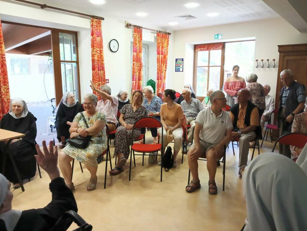 Les deux communautés ensembles